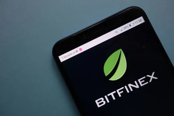 Konskie Polen November 2018 Bitfinex Kryptowährungsbörse Logo Auf Smartphone — Stockfoto