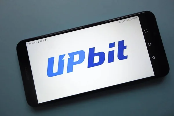 Konskie Polen November 2018 Upbit Kryptowährungsbörse Logo Auf Dem Smartphone — Stockfoto