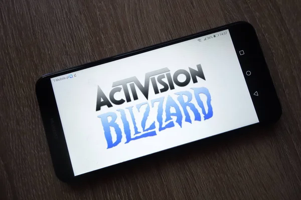 Konskie Puola Joulukuu 2018 Activision Blizzard Inc Logo Näytetään Älypuhelimella — kuvapankkivalokuva