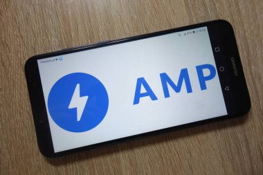 Konskie, Polonya - 01 Aralık 2018: smartphone üzerinde görüntülenen Amp proje logosu