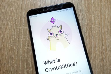 Konskie, Polonya - 11 Ocak 2019: smartphone üzerinde görüntülenen Cryptokitties Web sitesi