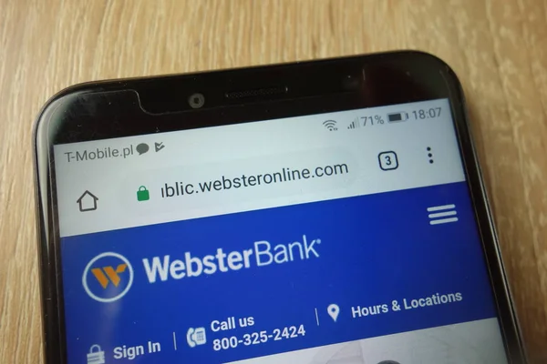 Konskie Poland January 2019 Webster Bank Website Displayed Smartphone — Stock Photo, Image