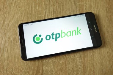 Konskie, Polonya - 22 Şubat 2019: smartphone üzerinde görüntülenen Otp Bank logosu