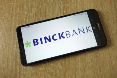 Konskie, Polonya - 11 Mart 2019: smartphone üzerinde görüntülenen Binckbank logosu