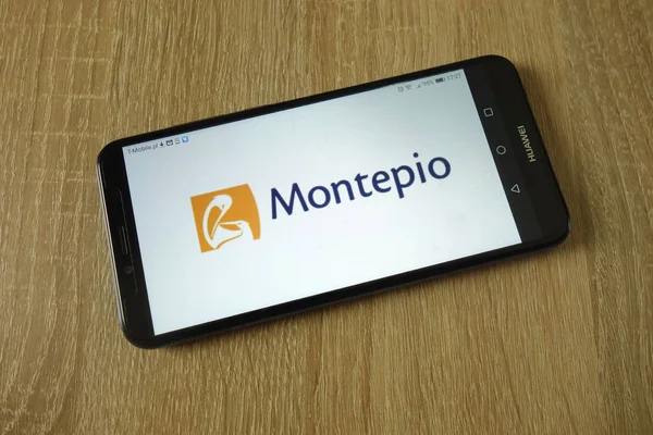 Konskie Poland Марта 2019 Года Логотип Banco Montepio Отображается Смартфоне — стоковое фото