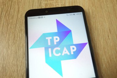 Konskie, Polonya - 21 Haziran 2019: Cep telefonunda Tp Icap plc şirket logosu