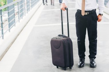 Seyahat olacak arabası ihale işadamı