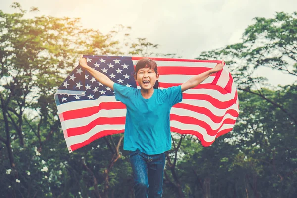 Happy Kid Little Child Running American Flag Usa Celebrate 4Th — Stock Photo, Image