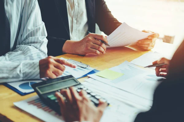 Geschäftsleute Treffen Planungsstrategie Analyse Konzept Zukunftsplänen Kollegen Büro — Stockfoto