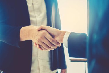 Toplantı Planlama stratejisi analiz kavramı el sıkışan iş insanlar iş arkadaşları