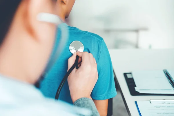 Doctor Listening Patients Breathing Sound Stethoscope — Stock Photo, Image