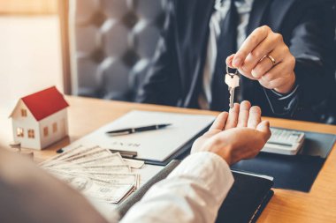 Anahtar evi müşteri ve işareti sözleşmesi sözleşme, sigortası konut kavramı veren satış aracı