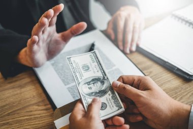 Yolsuzluk kavramı, reddeden işadamı Yöneticisi almak para para dolar faturaları yolsuzluk rüşvet geçen iş adamdan.