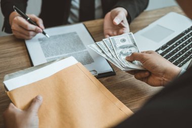 Yolsuzluk kavramı, iş adamı para doları geçen yolsuzluk rüşvet işadamı yöneticisine faturaları.