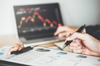 Takım yatırım girişimci ticaret iş tartışmak ve analiz borsa ticaret, hisse senedi grafiği kavramı grafik