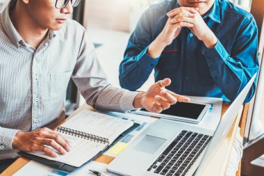 Strateji planlama toplantı takım iş danışmanlığı ortak çalışan bir