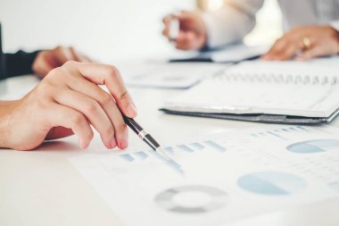 İş Danışmanlığı toplantı çalışma ve beyin fırtınası yeni busine