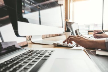 Programcı geliştirme web sitesi tasarımı geliştirme ve teknoloji kodlama