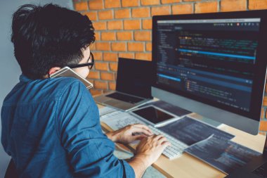Programcı geliştirme web sitesi tasarımı geliştirme ve teknoloji kodlama