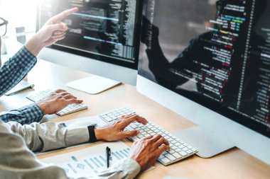 Programcı geliştirme web sitesi tasarımı geliştirme ve teknoloji kodlama