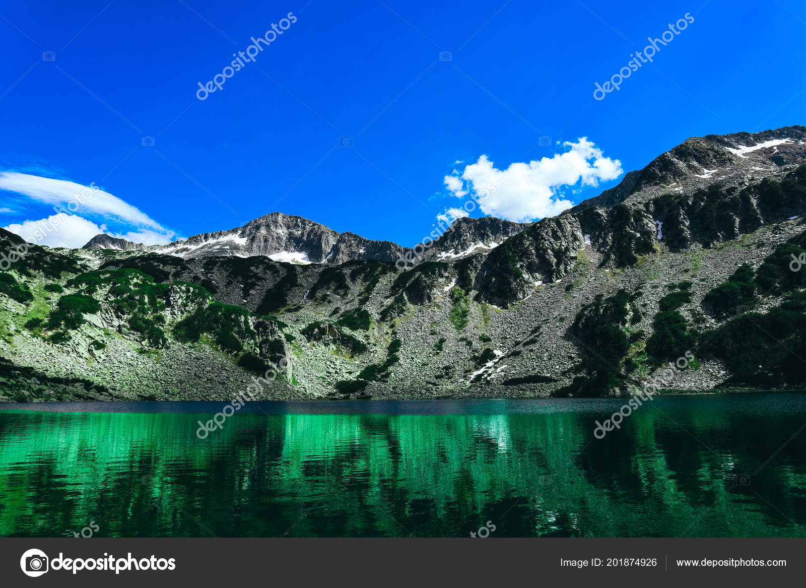 Beau Lac Alpin Riviere Dans Le Sommet Des Hautes Montagnes Bleu Sk Image Libre De Droit Par Foxartbox Studio C