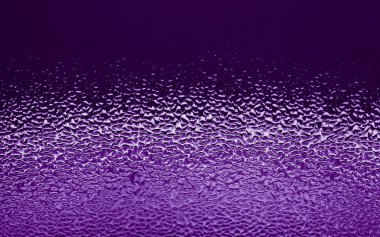 Mor soyut su arka planda düşer. Pembe göz kamaştırıcı ıslak cam, kondens doku arka plan.