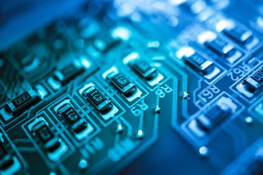 Soyut telefon işlemci closeup, SIM oyun kağıdı yarık. Bilgisayar mikroçip kavramı makro görünümü hakkında bilgi.