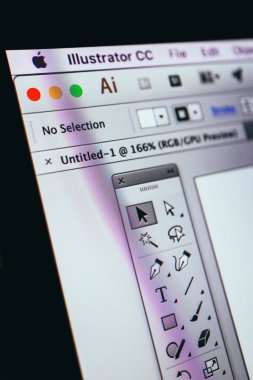 Yunanistan, Kavala - 15 Ocak 2018: Adobe Illustrator uygulamasını bir ekranda MacBook, yakın çekim.