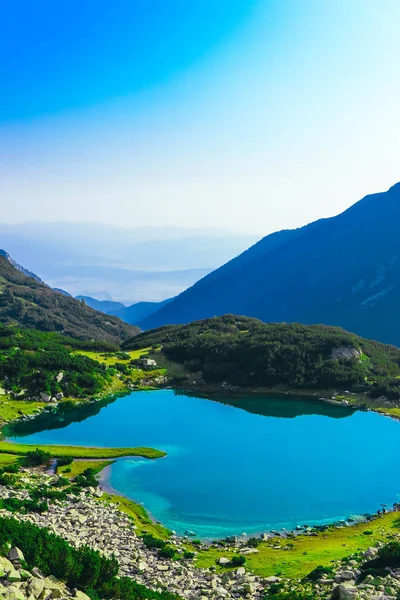 Amazing Alpine Lake High Mountains Beautiful Fiord Mountain River Hiking — Stock Photo, Image