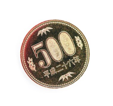 Japon para, beyaz arka plan üzerinde metal paralar. 500 yen, Jpy para birimi, makro görünümü. Finans, bankacılık ve Japonya kavramı içinde iş.