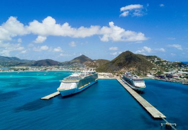 Cruise Gemi Terminali Saint Marten içinde havadan görünümü