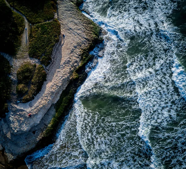 Vista de cima para baixo da costa do Oceano Pacífico em Santa Cruz Californi — Fotografia de Stock
