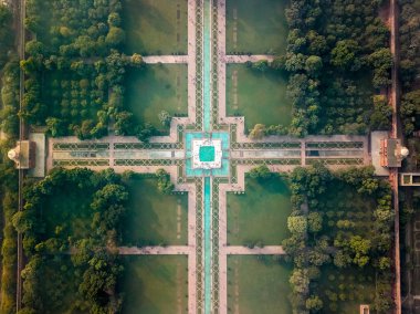 Agra Hindistan Taj Majal hava görünümünü sabah sis ile kaplı