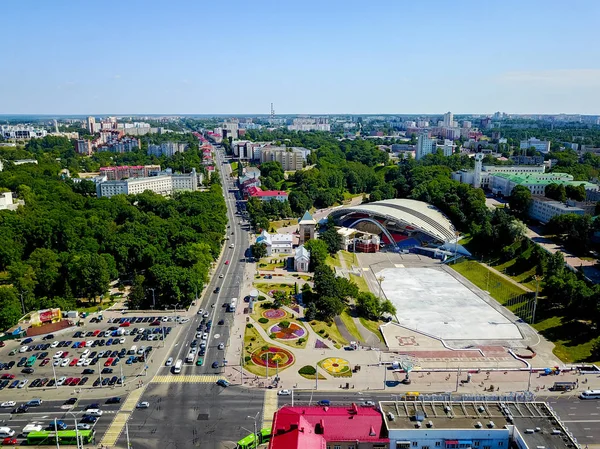 Vitebsk Belarus Slavianskj Bazar sahne alanı'nın havadan görünümü — Stok fotoğraf