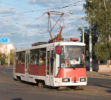 Vitebsk sokaklarında gidiş tramvay