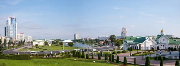 Panorama de Minsk vu du point de vue près de la place Svobody — Photo