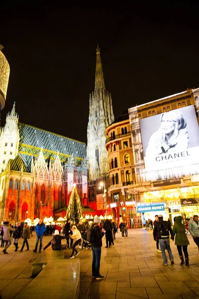 Décembre 2019 Vienne Autriche Marché Noël Sur Stephansplatz Soir Arbre — Photo