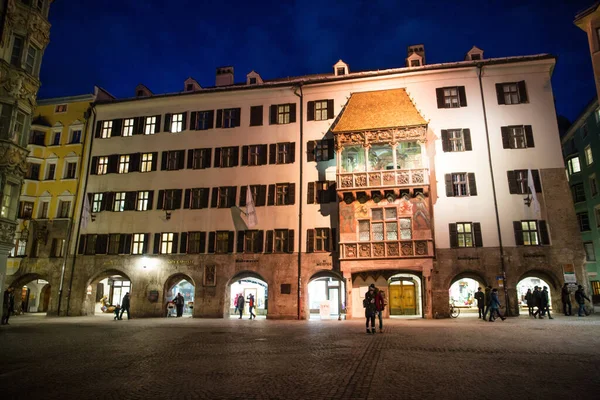Janeiro 2019 Innsbruck Áustria Cidade Velha Noite Edifício Velho Bonito — Fotografia de Stock