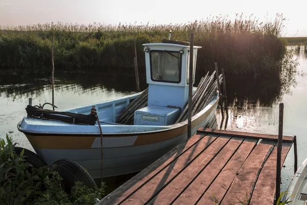 Early Morning Vistula Bay Fishing Boat Moored Small Wooden Pier — Stock Photo, Image