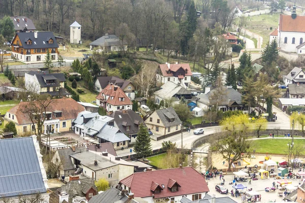 Tepede Şehrin Panoramik Manzarası Evlerin Çatıları Pazar Fuarı Kazimierz Dolny — Stok fotoğraf