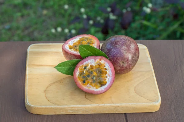 tutku meyve tropikal bahçe zemin üzerine ahşap tablo