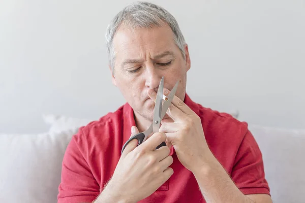 Adamı Kesme Sigara Eller Sigara Kavramı Çıkın Artık Yasaktır Son — Stok fotoğraf