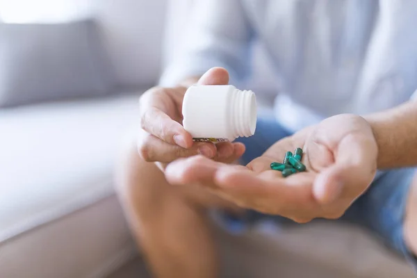 Male Hand Holding Medicine Man Hands Pills Spilling Pills Out — Stock Photo, Image