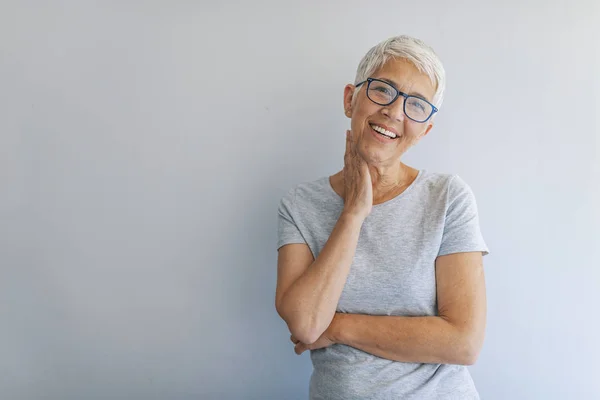 Woman Headshot Looking Camera Portrait Beautiful Mature Woman Portrait Businesswoman — Stock Photo, Image