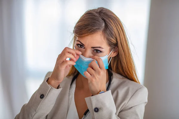 Female Putting Medical Protective Mask Health Protection Prevention Flu Virus — Stock Photo, Image