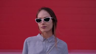 Güzel bir kadının portresi