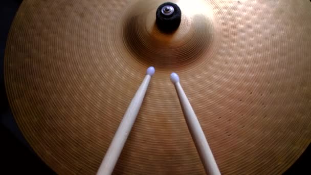 Drum stick spela Hi-hat. — Stockvideo
