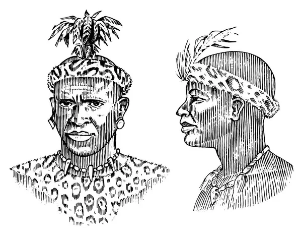 Tribus africanas, retratos de aborígenes con trajes tradicionales. Hombre nativo negro guerrero australiano. Grabado a mano dibujado viejo monocromo Vintage boceto para la etiqueta . — Archivo Imágenes Vectoriales