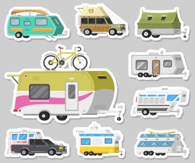 Trayler veya aile karavan kamp karavan kümesi. Turist otobüsü ve çadır açık rekreasyon ve seyahat için. Mobil Ev kamyon. SUV otomobil Crossover. Turist ulaşım, gezi, eğlence araçları.
