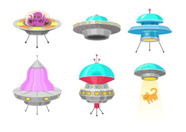 Uzaylı uzay gemileri, dizi Ufo tanımlanamayan uçan nesne, fantastik roketler, evrenin uzayda kozmik spacecrafts. Resimde beyaz arka plan üzerinde vektör. GUI öğeleri. Düz oyun, karikatür tarzı.